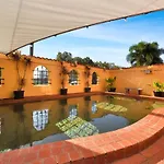 Adobe Motel
