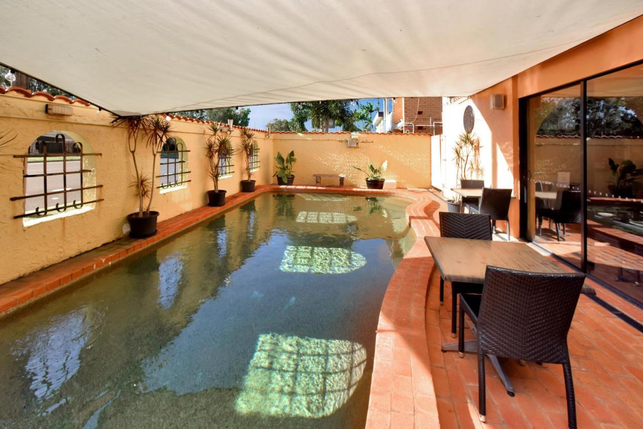 Adobe Cairns